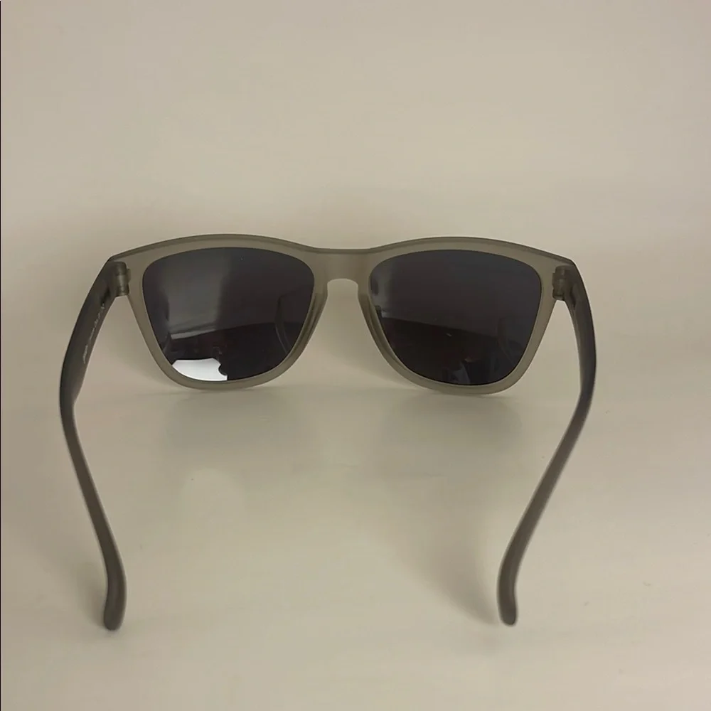 goodr Gray Sunglasses - Picture 3 of 9